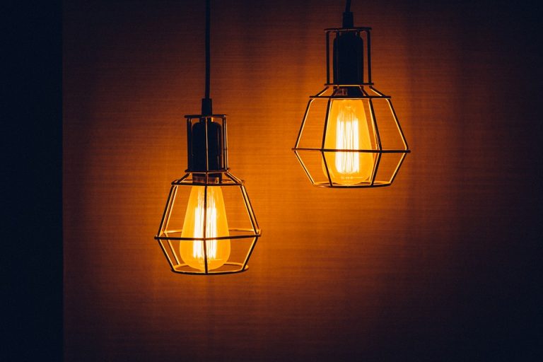 Reducing Overheads: The Power of Switching Business Electricity Providers