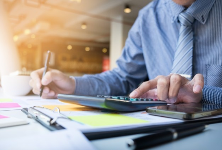 How to calculate labour costs: A small business owner’s guide