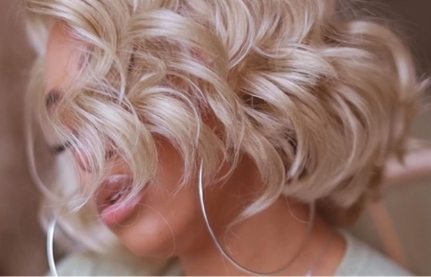 Improve your beauty with Blonde wigs
