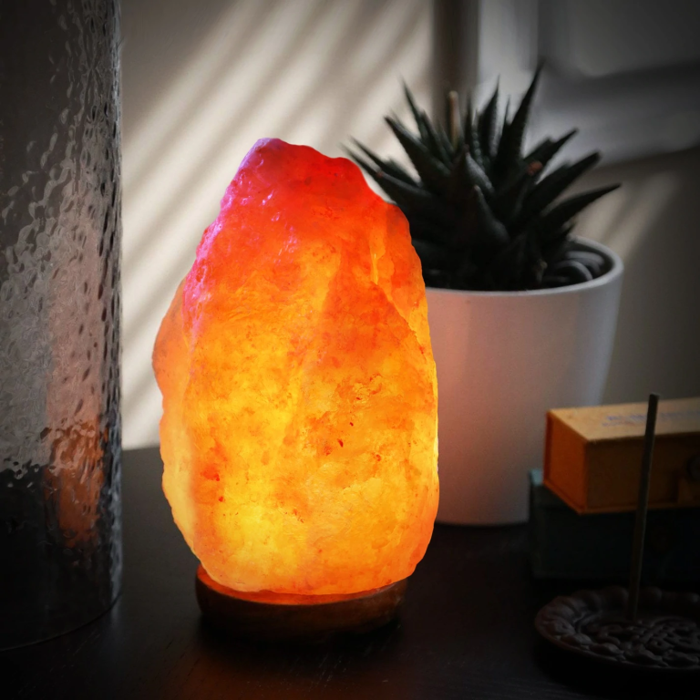 7 health benefits of salt lamps that you should know about