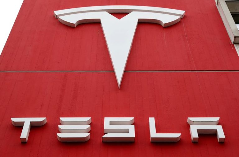 Tesla Invests $ 1.5 Billion In BTC