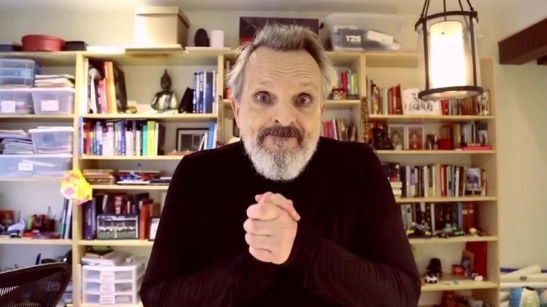 This Is How Miguel Bosé Mocked The Treasury