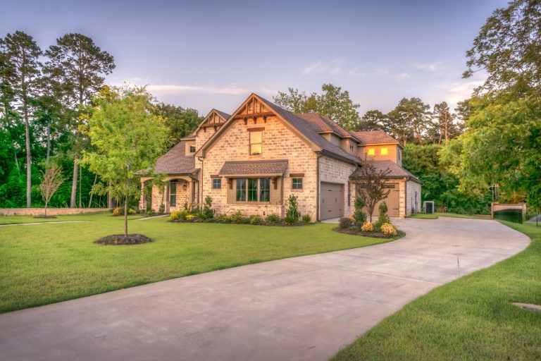 What to look for when buying a house in 2021?