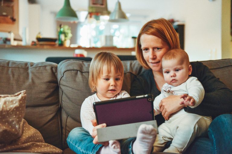 How To Stay On Top Of Your Game As A Single Working Mum
