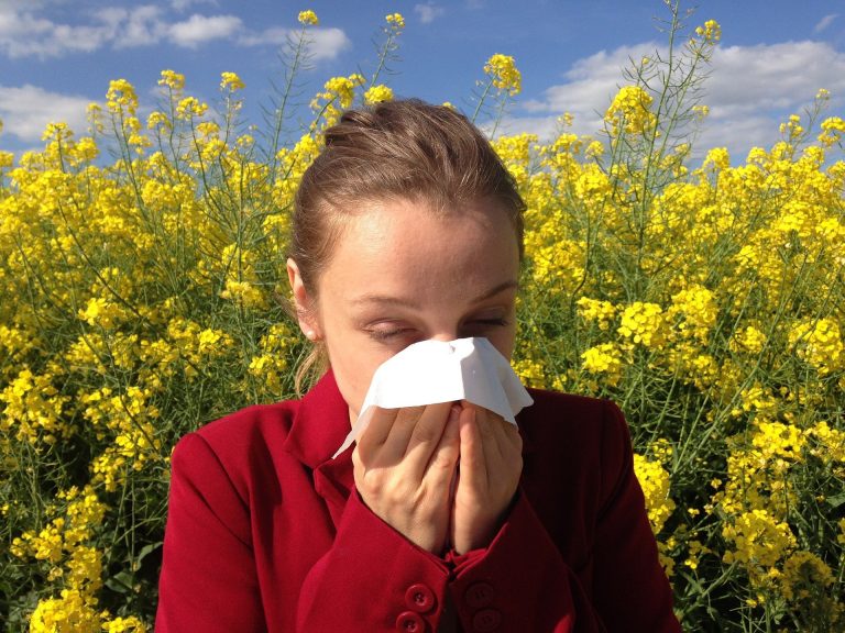 5 Natural Ways to Defeat Allergies