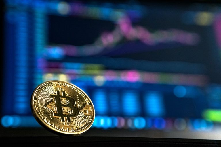How to Become a Successful Bitcoin Trader in Three Steps?