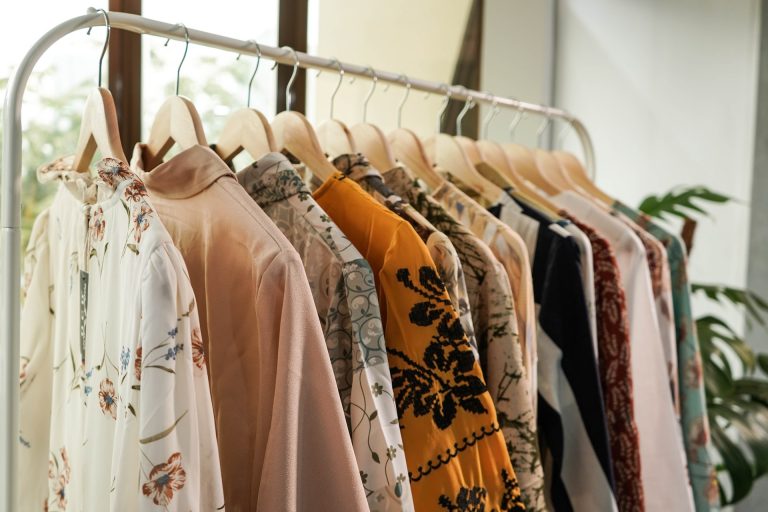 7 Style Tips for Mixing and Matching Prints
