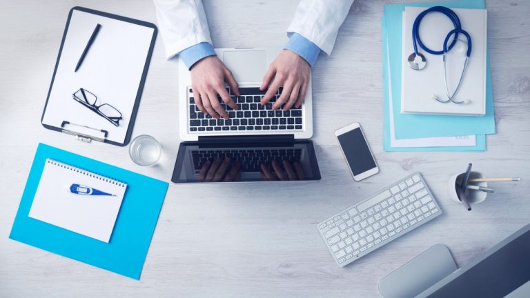 How to Compare Doctors to Save Money in the UK
