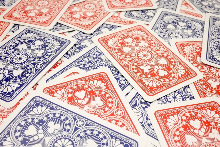 Does the Number of Decks in Games Matter?