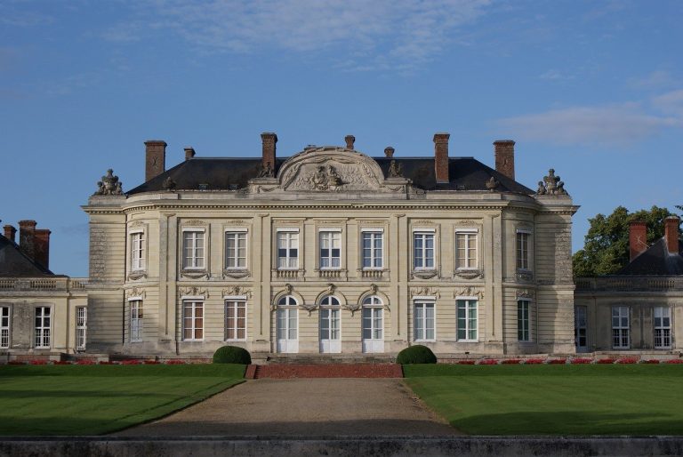 What you need to know before buying a french chateau?