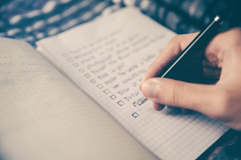 THE ULTIMATE CHECKLIST FOR STARTING A BUSINESS