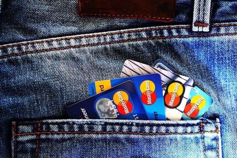 Tips for UK borrowers to improve their credit score