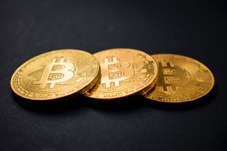 The Bitcoins Price and Its Impact on Investing