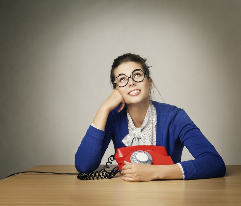 Essential Business Telephone Etiquette in 5 Easy Steps