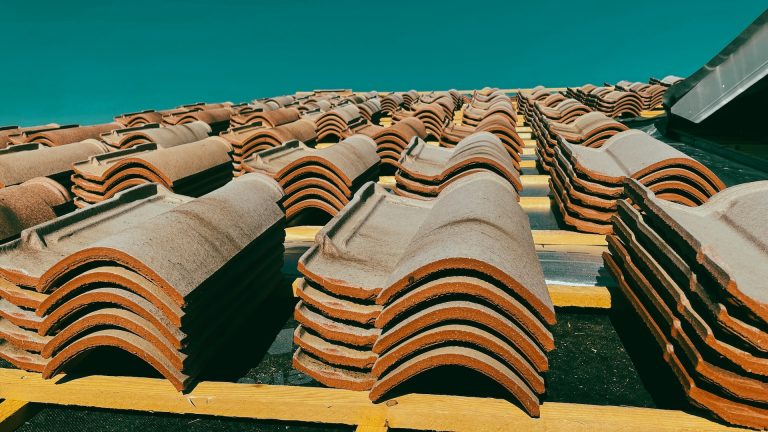 A Complete Guide To Starting A Roofing Company