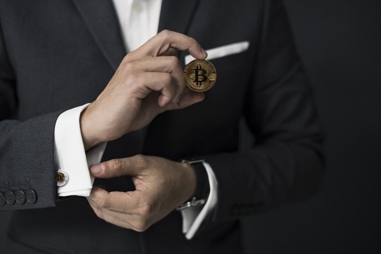 7 Reasons Why Businesses Should Start Using Cryptocurrencies for Business Expenses