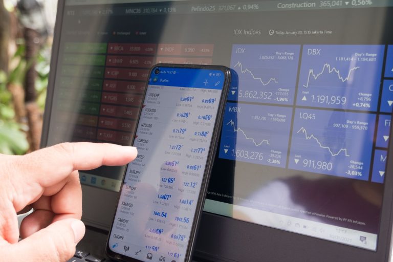 Top 10 Forex Educators for Beginners and Professionals