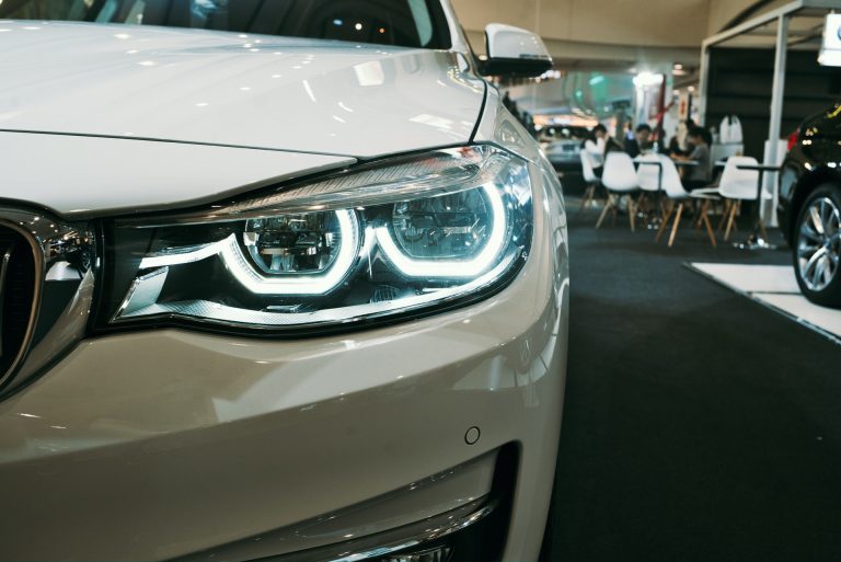 TIPS TO HELP YOU AVOID PAYING FEES FOR DELAYED CAR LOAN PAYMENTS 
