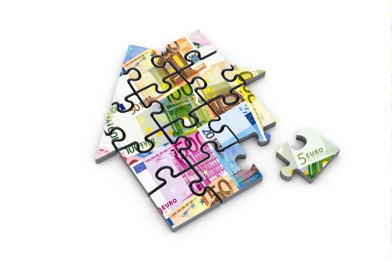 How to Properly Prepare to Buy a House?