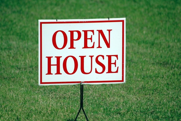 What do I need to look out for when viewing a house?