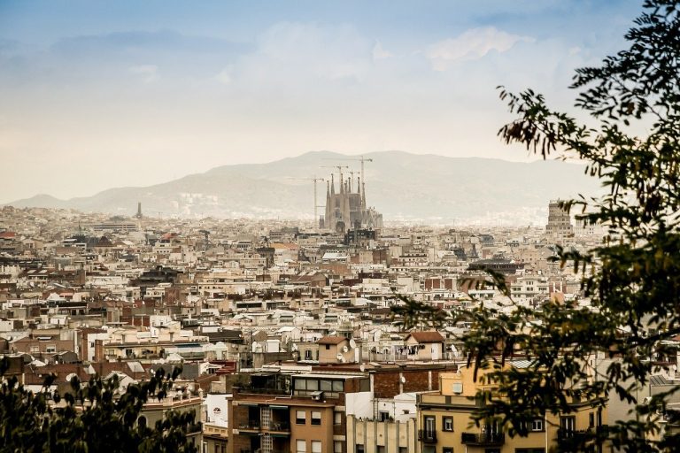 Taxes in Spain for foreigners + some tips to save money