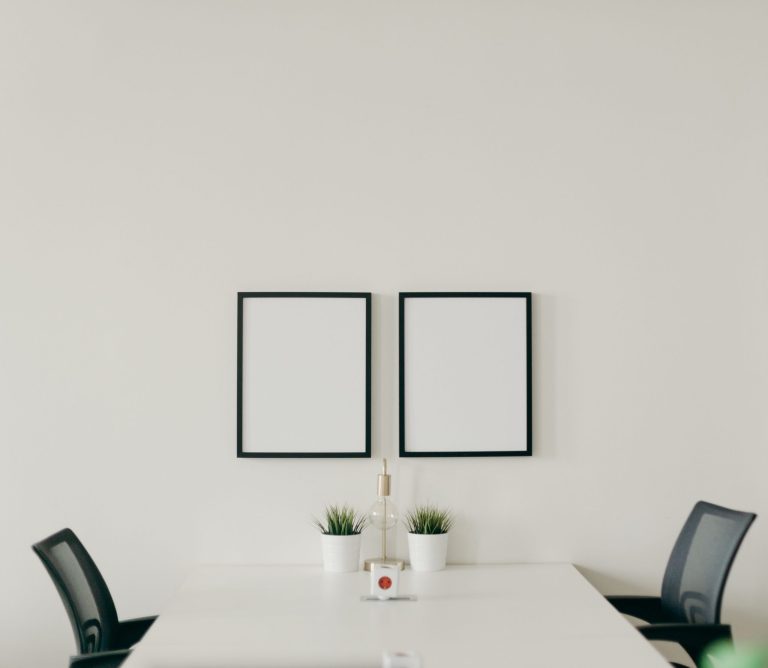 Tips on Decorating A Minimalistic Office Space