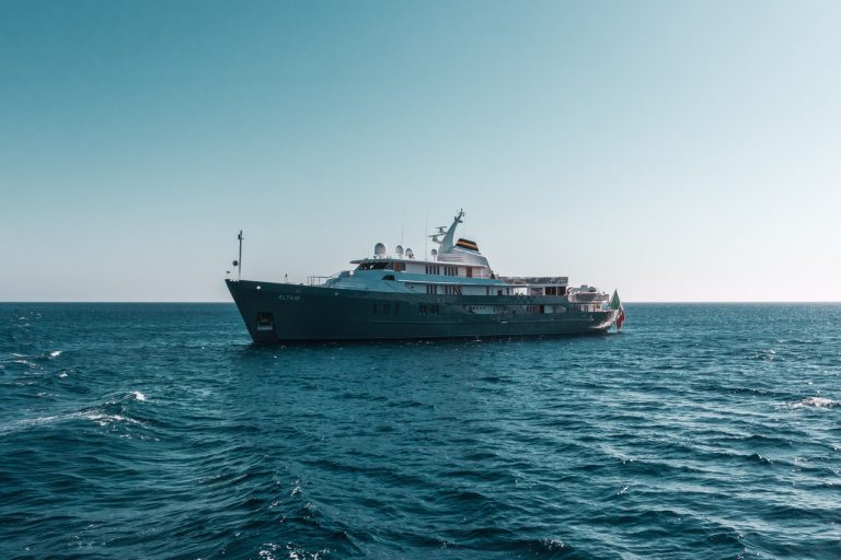 The Risks & Benefits of Working in the Maritime Industry