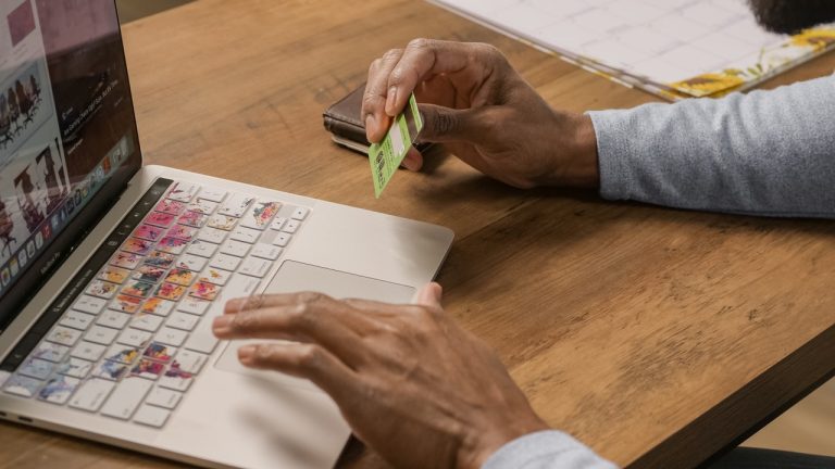 How Online Retailers are Fighting Back Against Credit Card Fraud