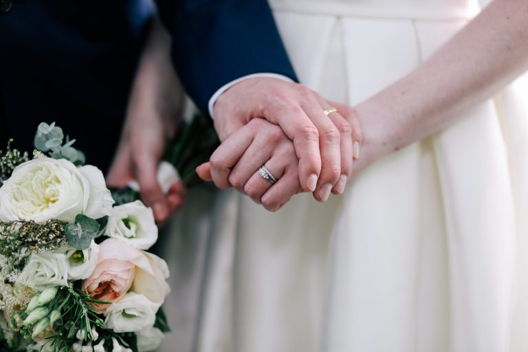 HOW TO PROPERLY WORK OUT YOUR WEDDING BUDGET?