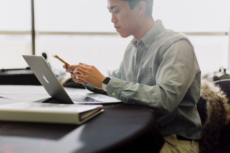 “Quiet Quitting” the Workplace Buzzword taking Twitter by Storm 