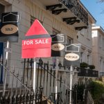 ABC Money | What is the cheapest time to book a flight?