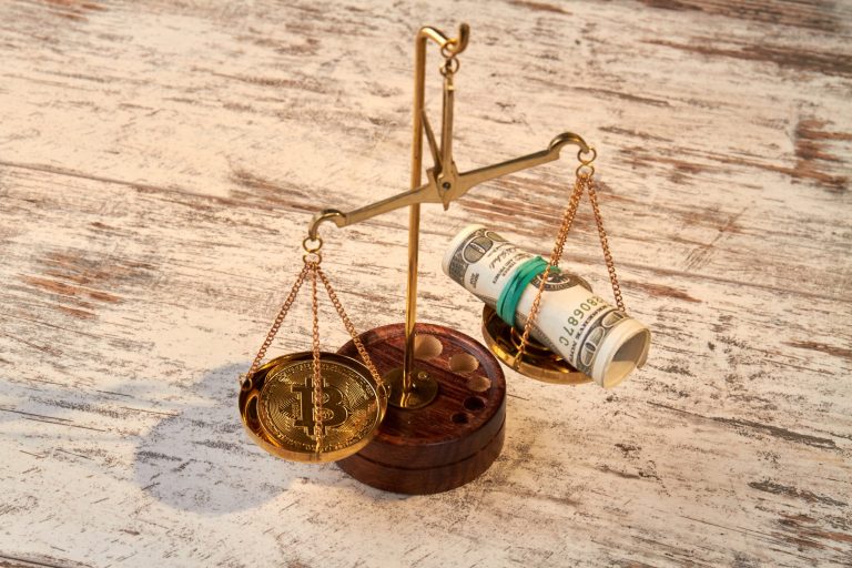 Bitcoin Vs Dollar: Will Cryptocurrency Replace the US Dollar