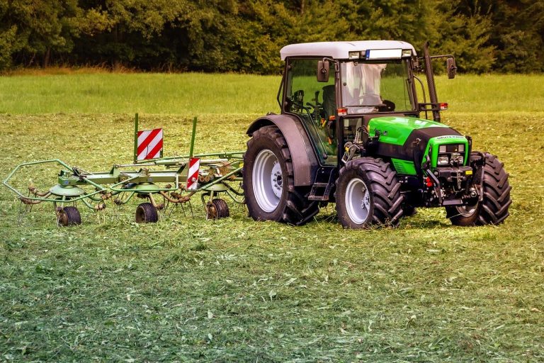 How to Choose the Right Tractor for Your Farm: What You Need to Know