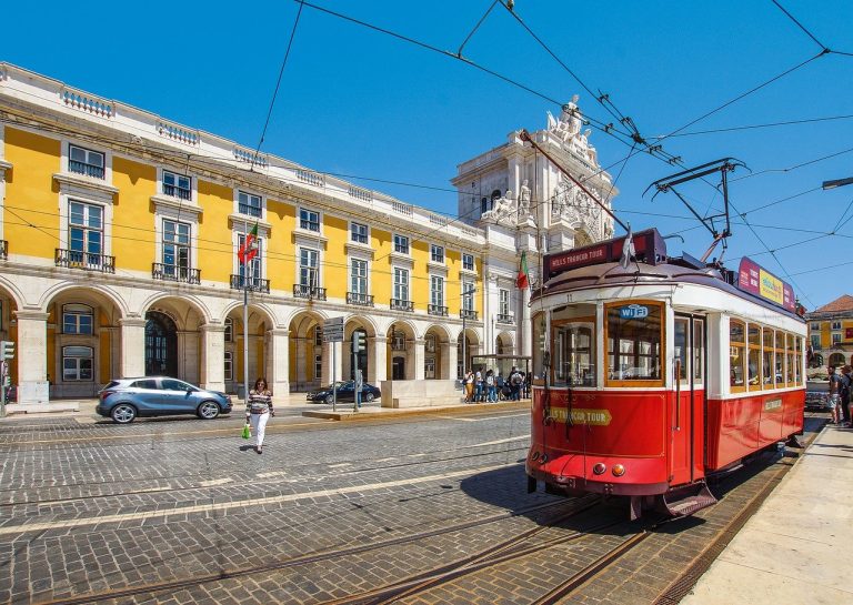 How to invest in Portugal’s Golden Visa Program and get permanent residence in 5 years