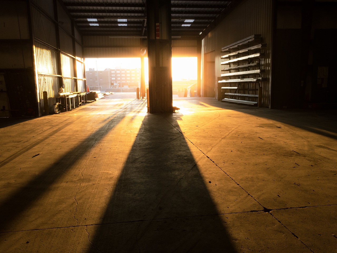 fulfilment centres vs warehouse