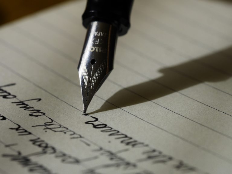 How to Write a Finance Essay: Tips for College Students