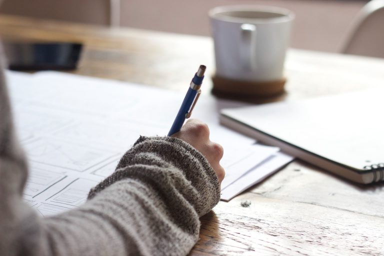 Essay Writer Lists the Most Popular Online Gigs for Students