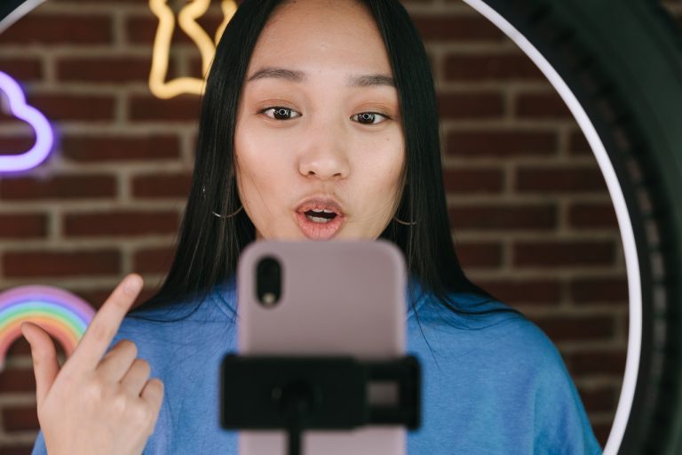 How to find the best social influencers to advocate for your brand
