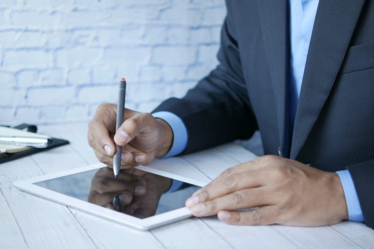 5 Steps to Effective Hybrid Workplace Management