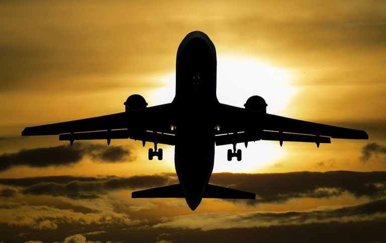 Soaring Horizons: Discovering the Magic of a Delhi to Mumbai Flight