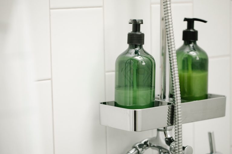 Green Hospitality: The Eco-Friendly Revolution of Mini and Refillable Hotel Toiletries
