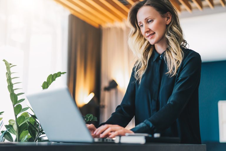 Transforming Home Workspaces with Standing Desk Converters During the Remote Working Surge