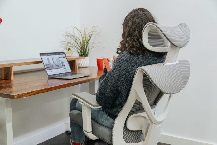 The Essential Role of Ergonomic Office Chairs for Office Workers