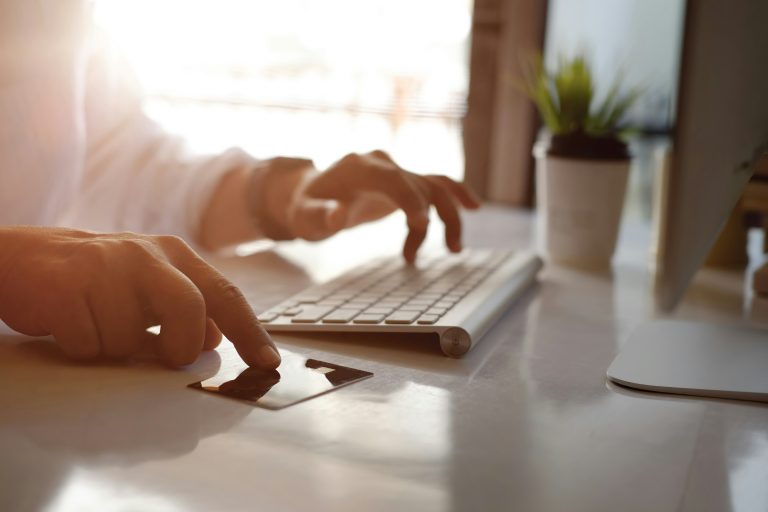 Why Millennials Are Increasingly Using Wealth Trackers: A New Approach to Financial Management