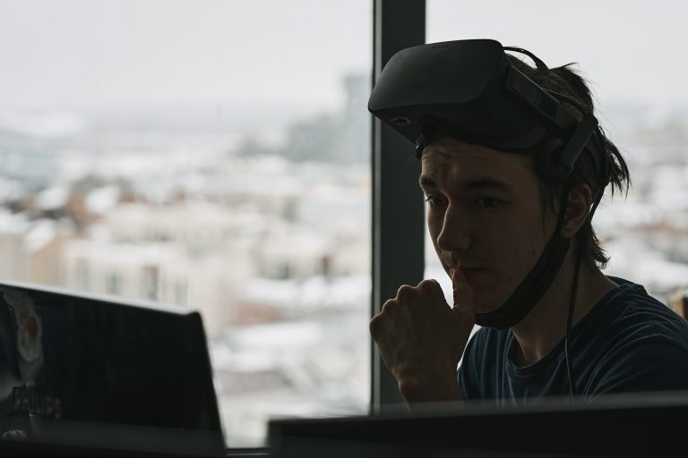 Real Applications of Virtual Reality in Online Gambling