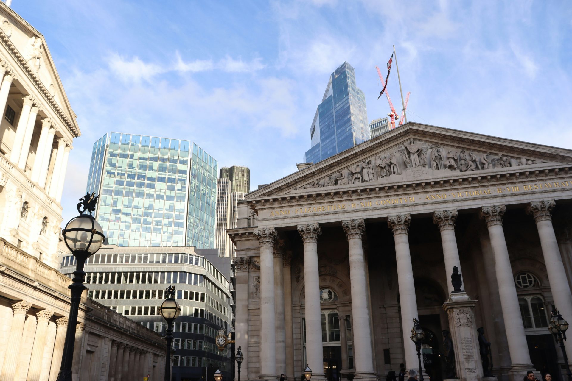 deVere CEO Forecasts Bank of England Interest Rate Hold for the Foreseeable Future