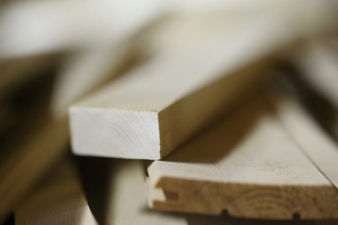 What’s the Difference Between MDF Skirting and Hardwood Skirting?