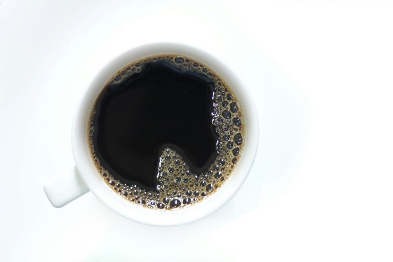 How to Remove Coffee Stains and Regain a Brighter Smile (B1 Shade)