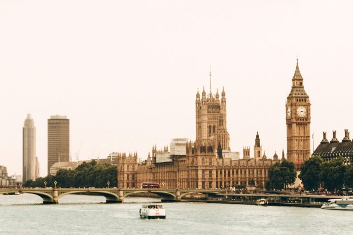 UK Faces Growing Recession Risks as Spring Statement Highlights Worsening Economic Conditions