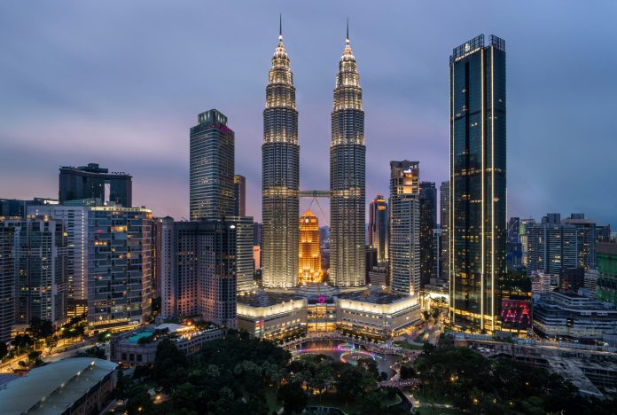 Comparison Between International and Local Online Casino Options for Malaysians